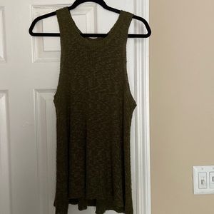 American Threads Olive Sweater Tank Size M